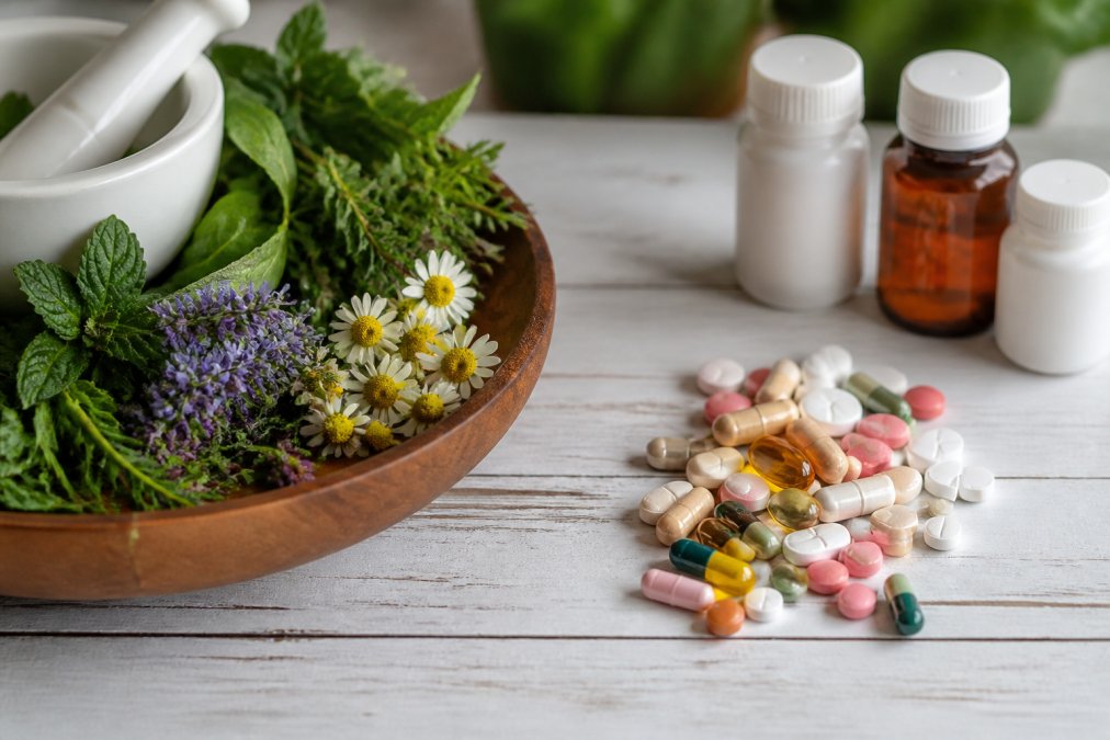 Herbal Remedies vs Prescription Medication: What to Know